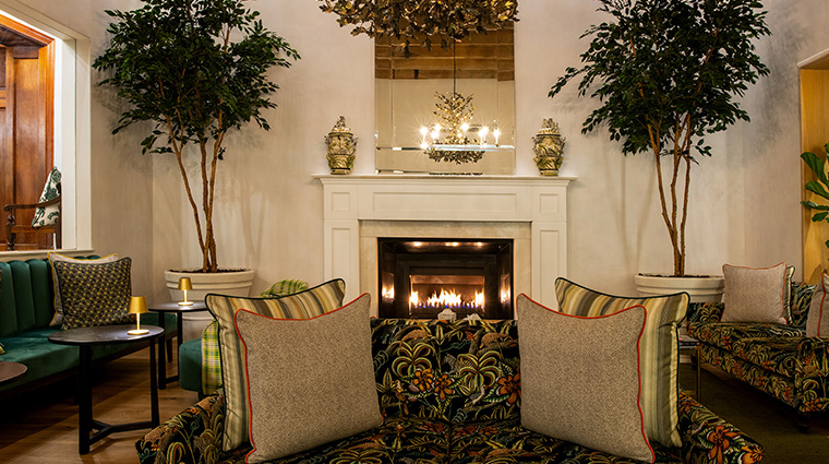 the cellars hohenort lounge