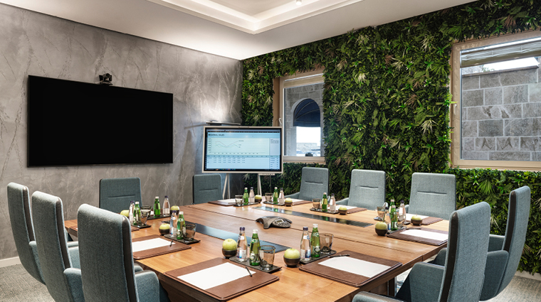 the chedi lustica bay boardroom