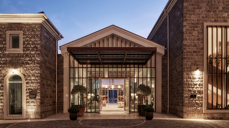 the chedi lustica bay entrance