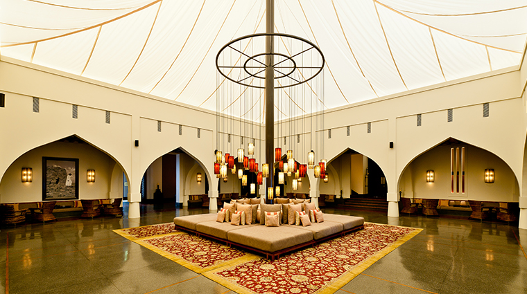 the chedi muscat lobby
