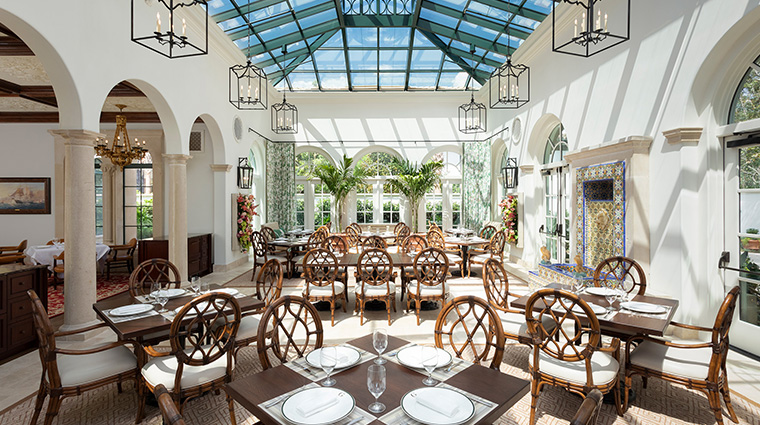 the cloister georgian rooms dining2