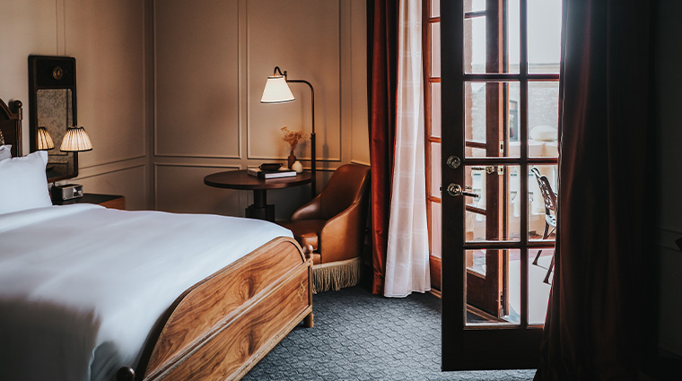 the driskill balcony room