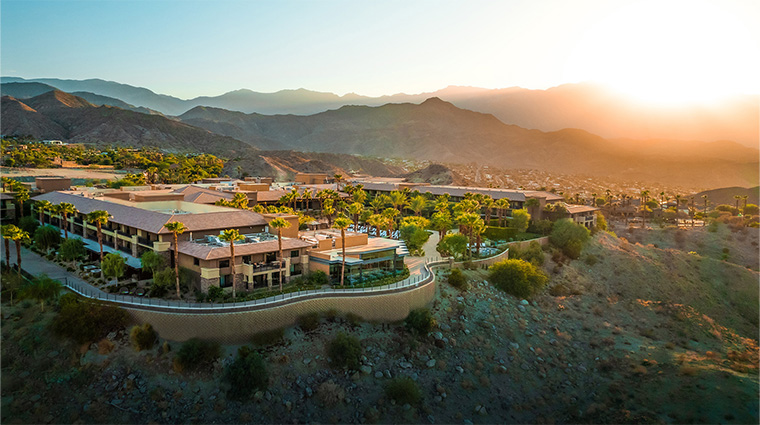 the edge steakhouse aerial resort