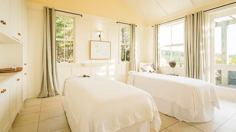 cape kidnappers spa couples treatment room