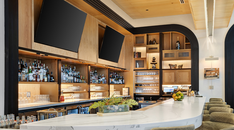 the farnam autograph collection lobby bar