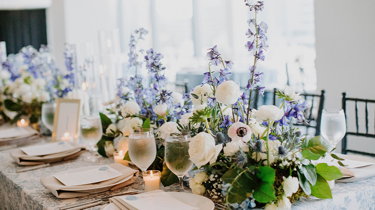 the farnam autograph collection table flowers