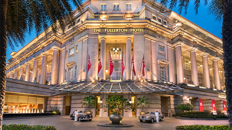 the fullerton hotel singapore exterior night
