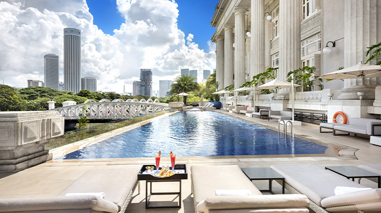 the fullerton hotel singapore swimming pool day