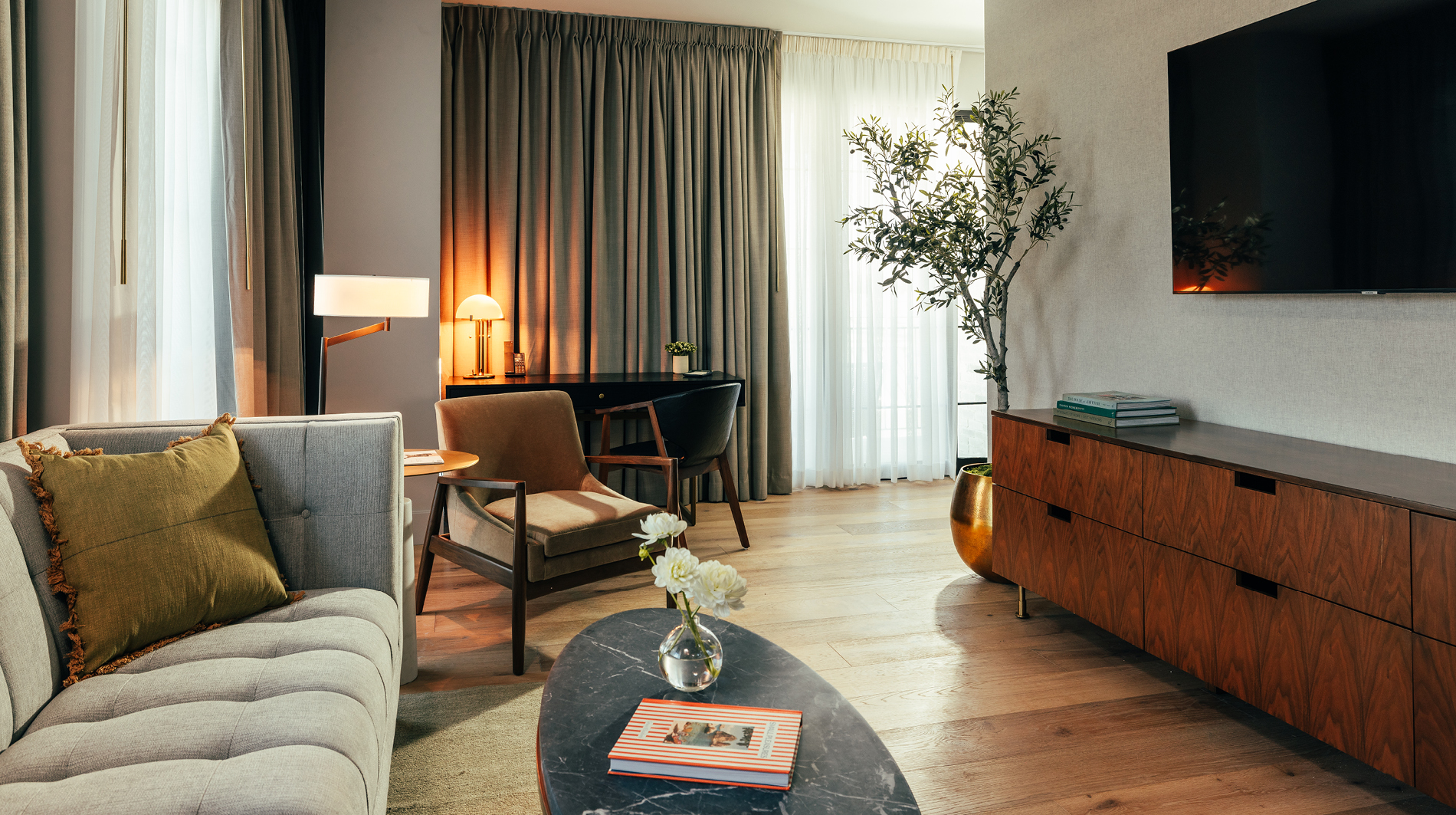 The Global Ambassador - Phoenix Hotels - Phoenix, United States ...