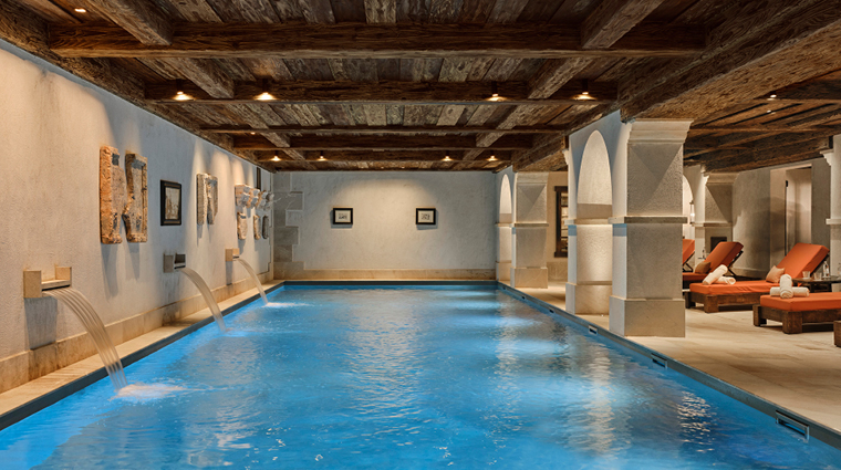 the guerlain spa in airelles val d Isere piscine 2