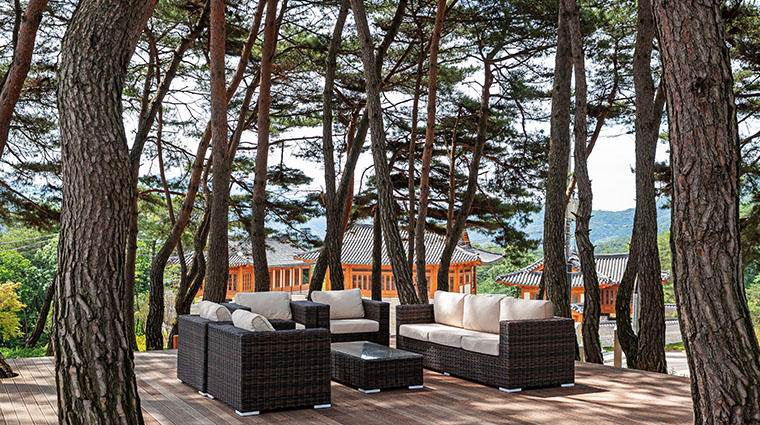 the hanok heritage hotel Pine Tree Garden Deck