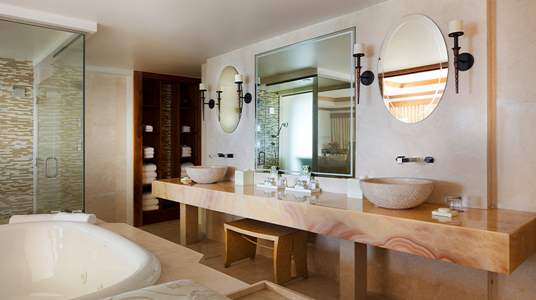 the kahala hotel and resort imperial suite master bathroom