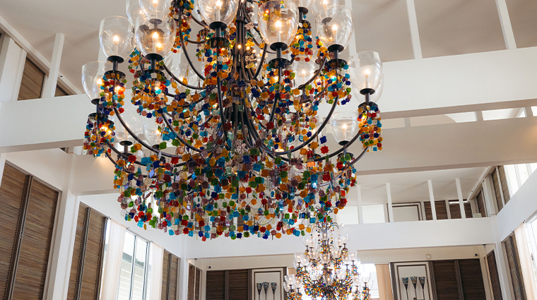 the kahala hotel and resort lobby chandelier