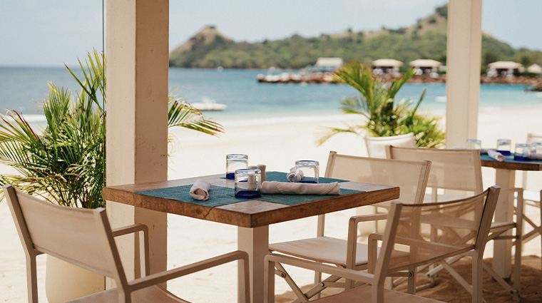 the landings resort and spa CallalooBar&Grill