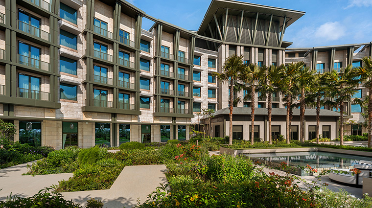 the laurus a luxury collection resort singapore outdoor sensory garden
