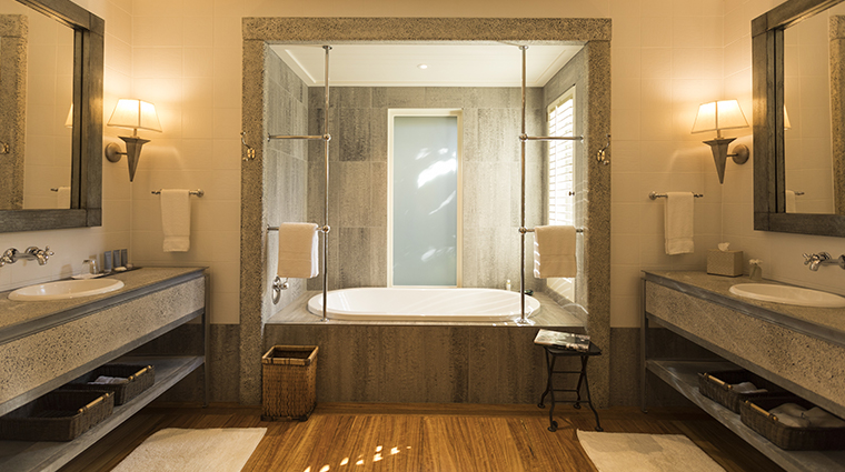 the lodge at kauri cliffs deluxe family suite master bathroom