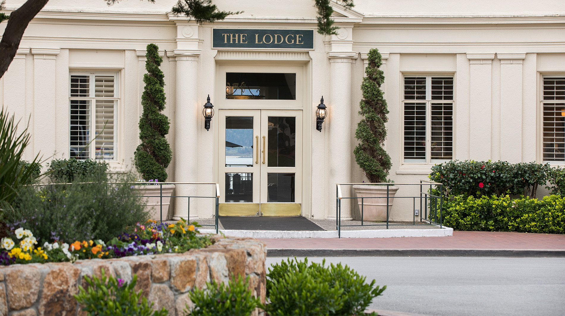 The Lodge At Pebble Beach Monterey Carmel And Big Sur Hotels   The Lodge At Pebble Beach Exterior 