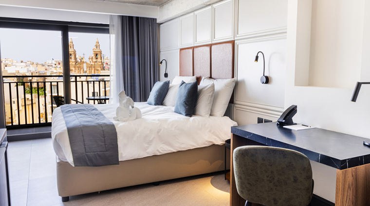 the londoner hotel sliema superior room