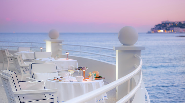 08the monte carlo beach outdoor dining