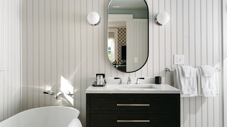 norumbega inn bathroom