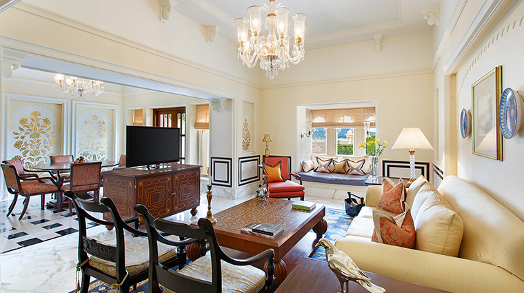 the oberoi udaivilas udaipur luxury suite2