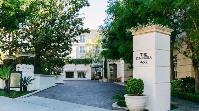 the peninsula beverly hills exterior entrance