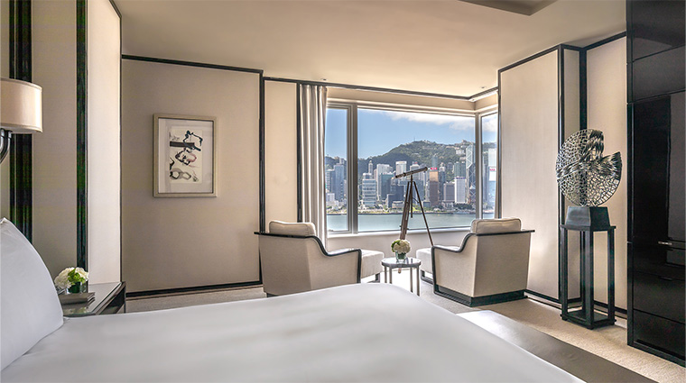 the peninsula hong kong grand deluxe harbour view suite bedroom