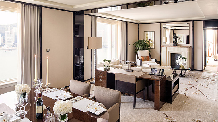 the peninsula hong kong grand deluxe harbour view suite