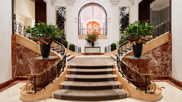 the peninsula new york Lobby