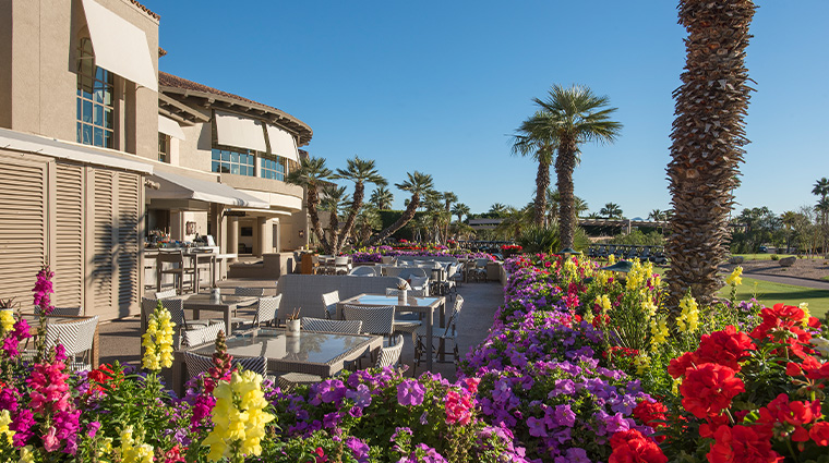 the phoenician a luxury collection resort 19th hole patio