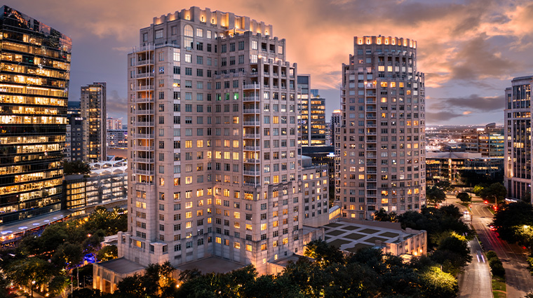 the ritz carlton dallas exteiror sunset