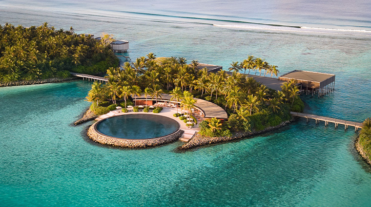 17the ritz carlton maldives fari islands eau bar