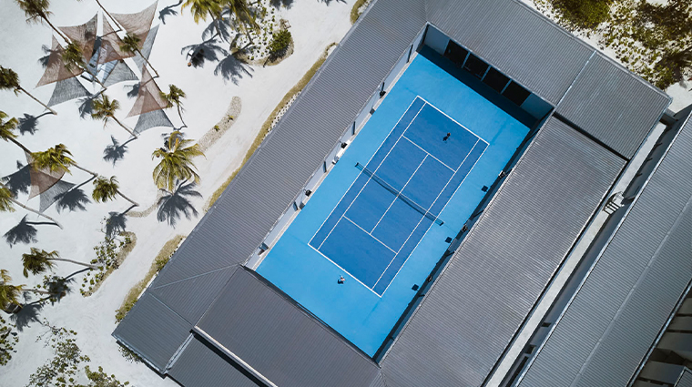 the ritz carlton maldives fari islands tennis court