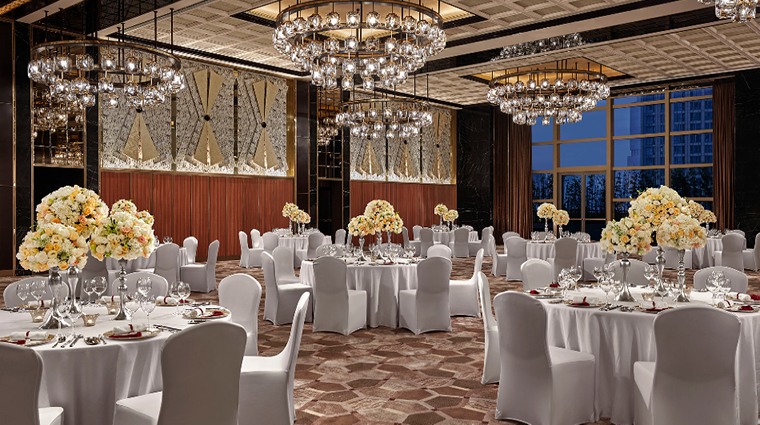 the ritz carlton nanjing ballroom wedding setup