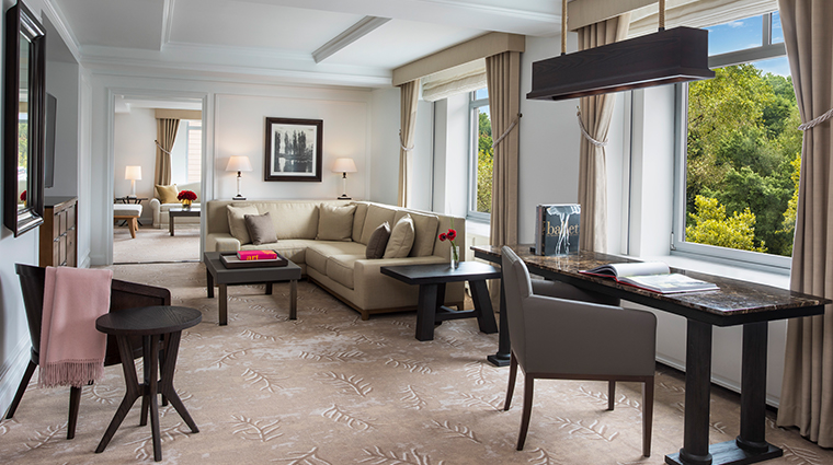 the ritz carlton new york central park suite living room