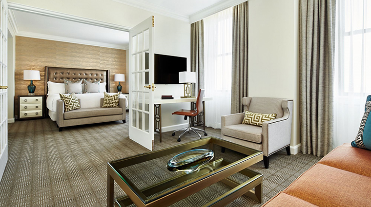 the ritz carlton philadelphia luxury suite