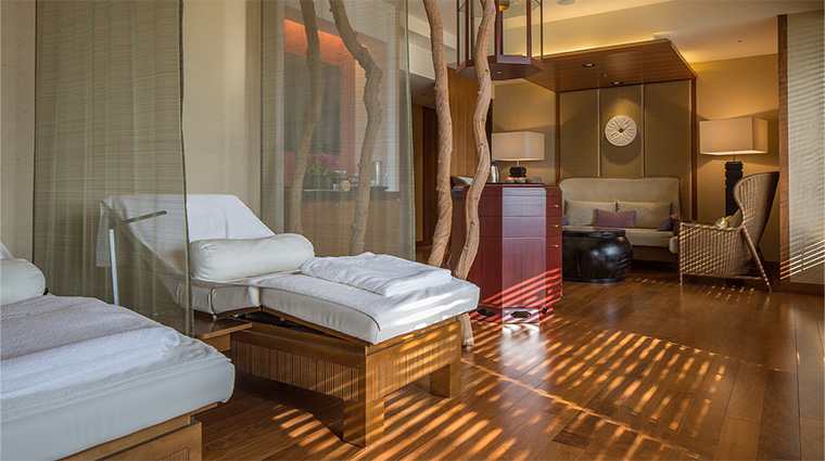 the ritz carlton spa okinawa relaxing area