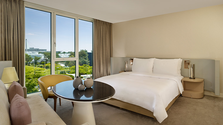 the ritz carlton wolfsburg guestroom