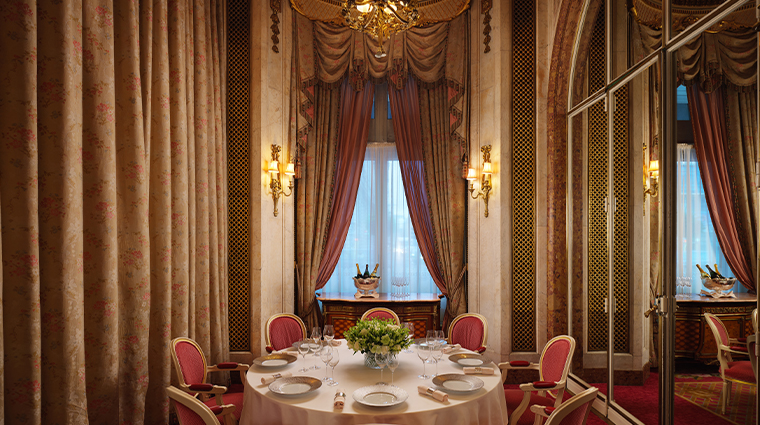 the ritz london the ritz room table of8