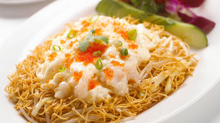 the royal garden chinese restaurant wok fried egg noodles with lobster and scrambled egg white