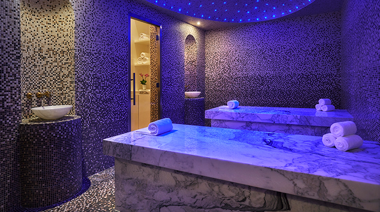 the spa at four seasons hotel bahrain bay treatment room