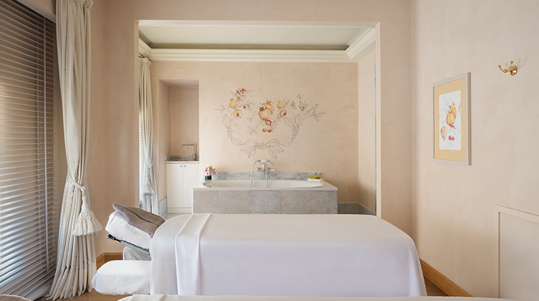 the spa at four seasons hotel firenze treatment room