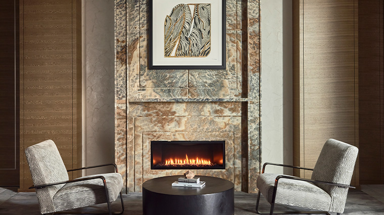the st regis chicago fireplace