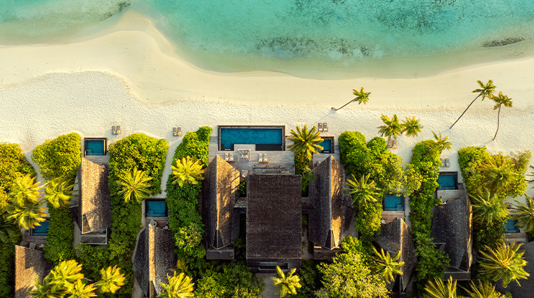 04 Forbes Beach Villas on the white sands and the turquoise shores