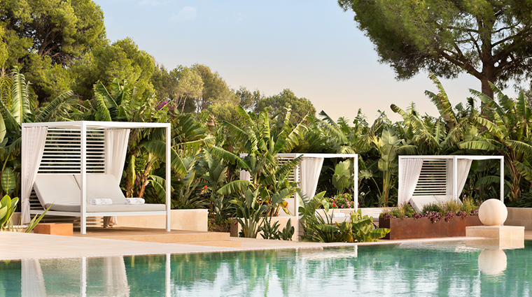 the st regis mardavall mallorca resort cabanas pool