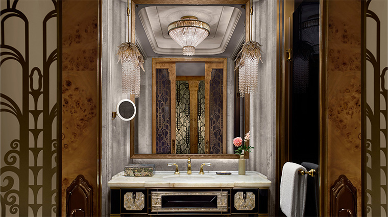 the st regis on the bund shanghai deluxe room bathroom