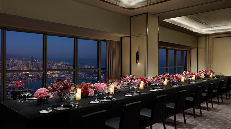 the st regis qingdao caroline room long table