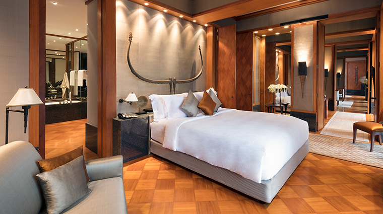 the sukhothai bangkok suite bedroom