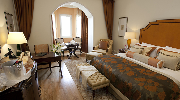 the taj mahal palace luxury grand room