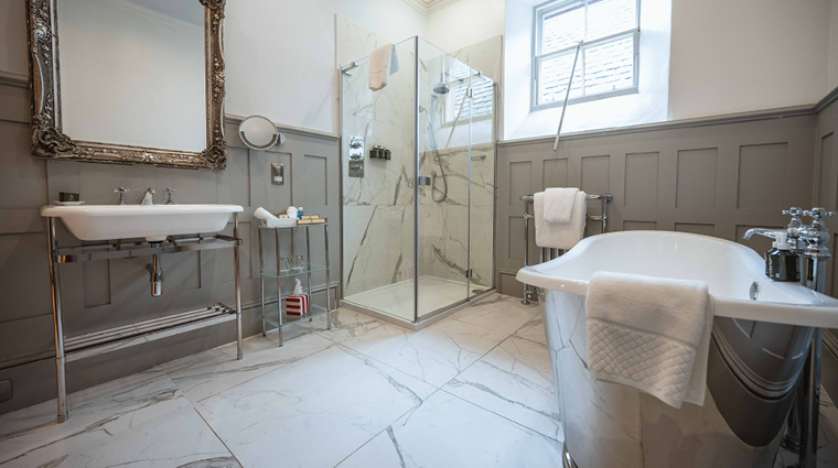 the torridon grandmaster bathroom